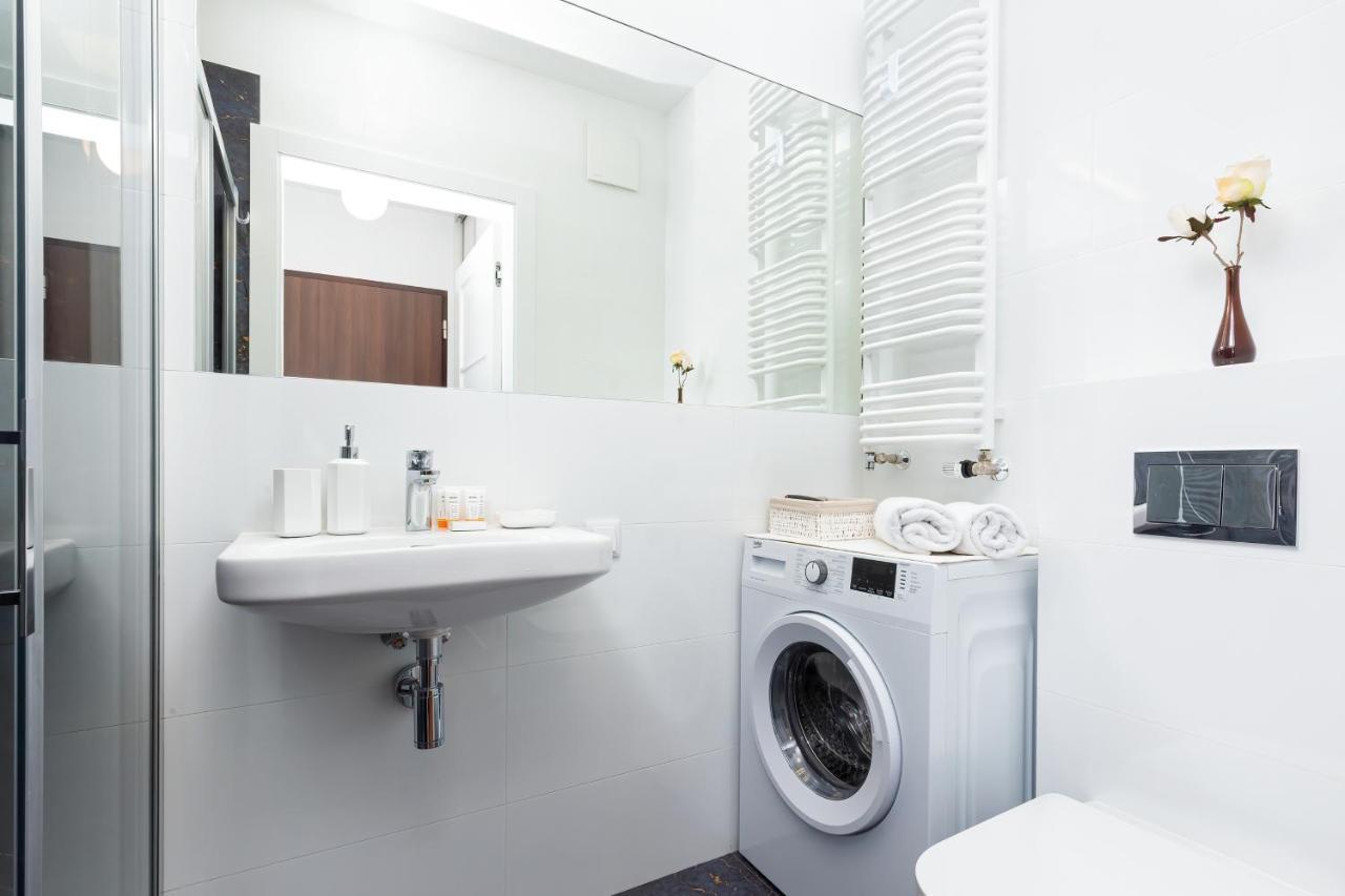 Apartment Royal Center Mennica By Renters