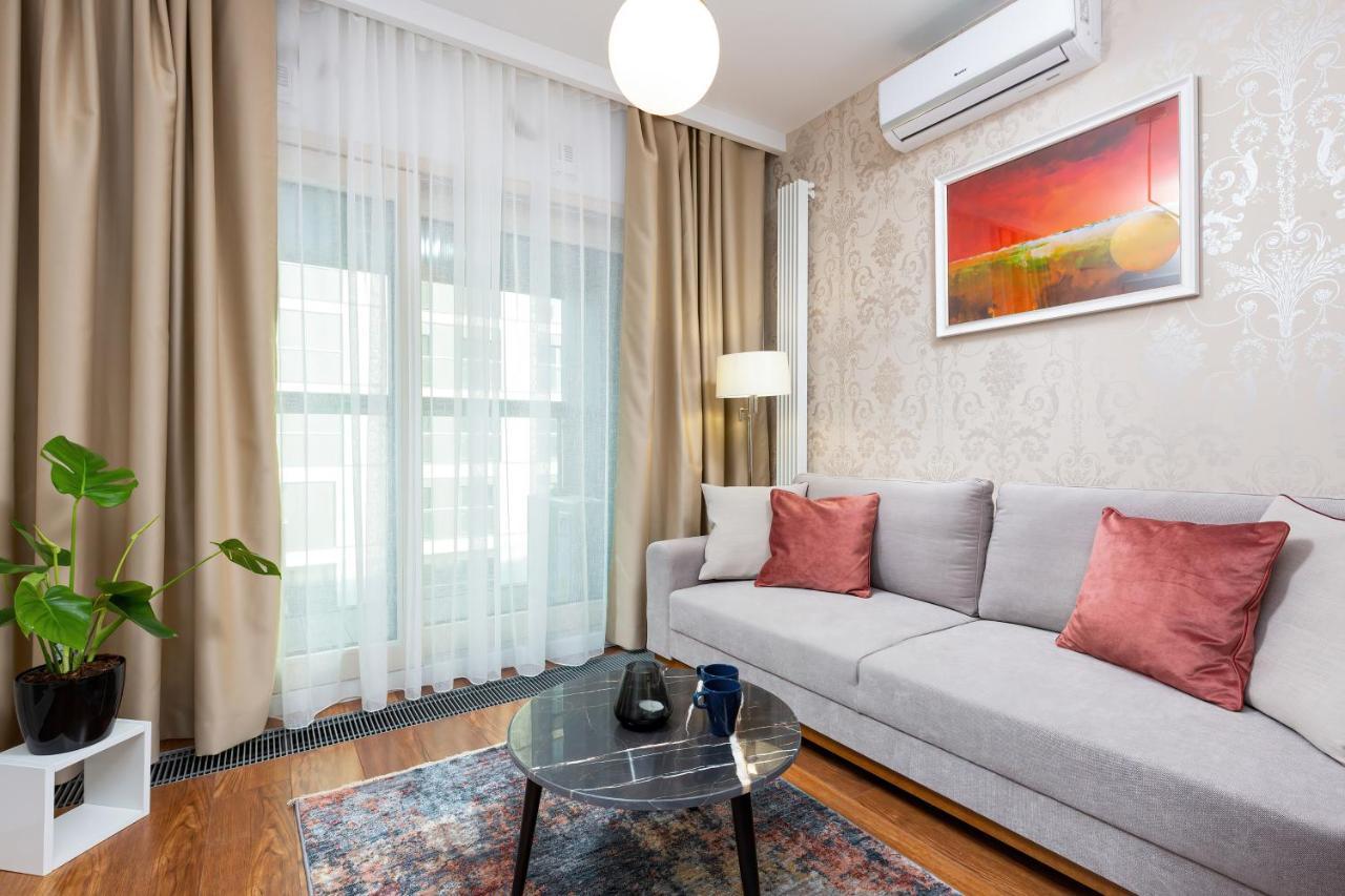 Apartment Royal Center Mennica By Renters *