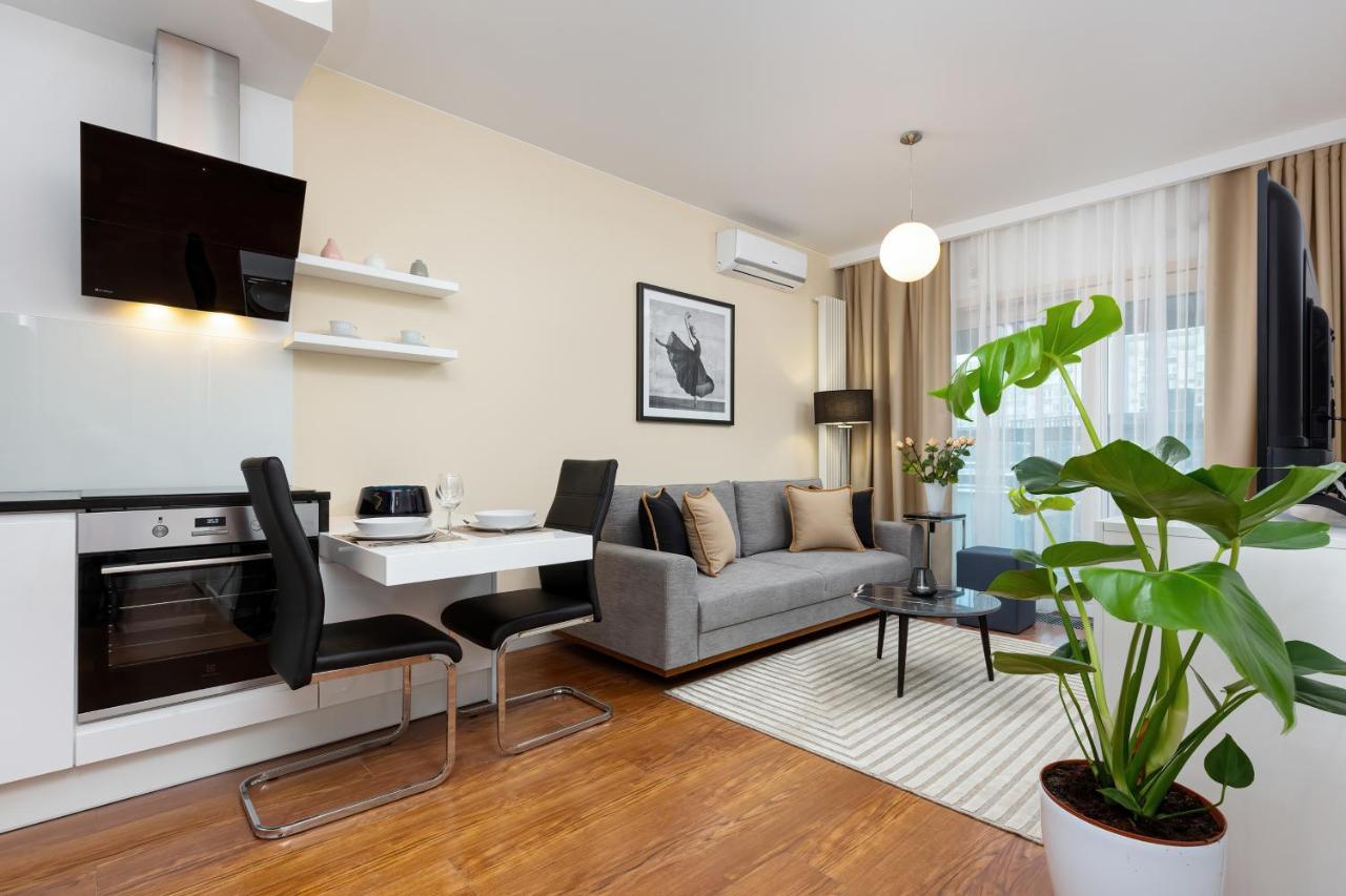 Royal Center Mennica By Renters Apartment Warschau