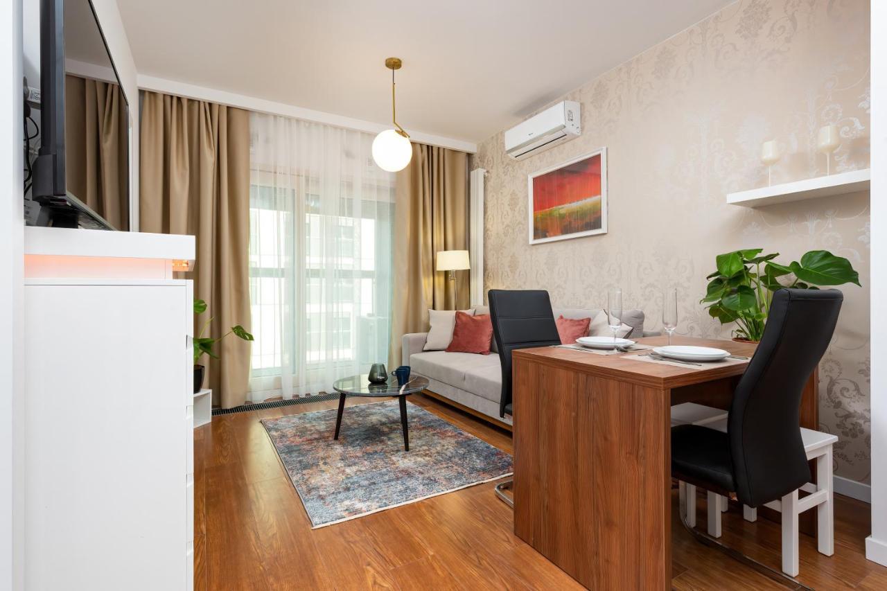 Royal Center Mennica By Renters Apartment
