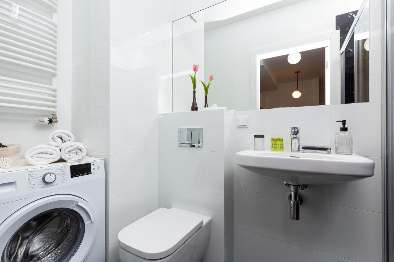 Royal Center Mennica By Renters * Warschau